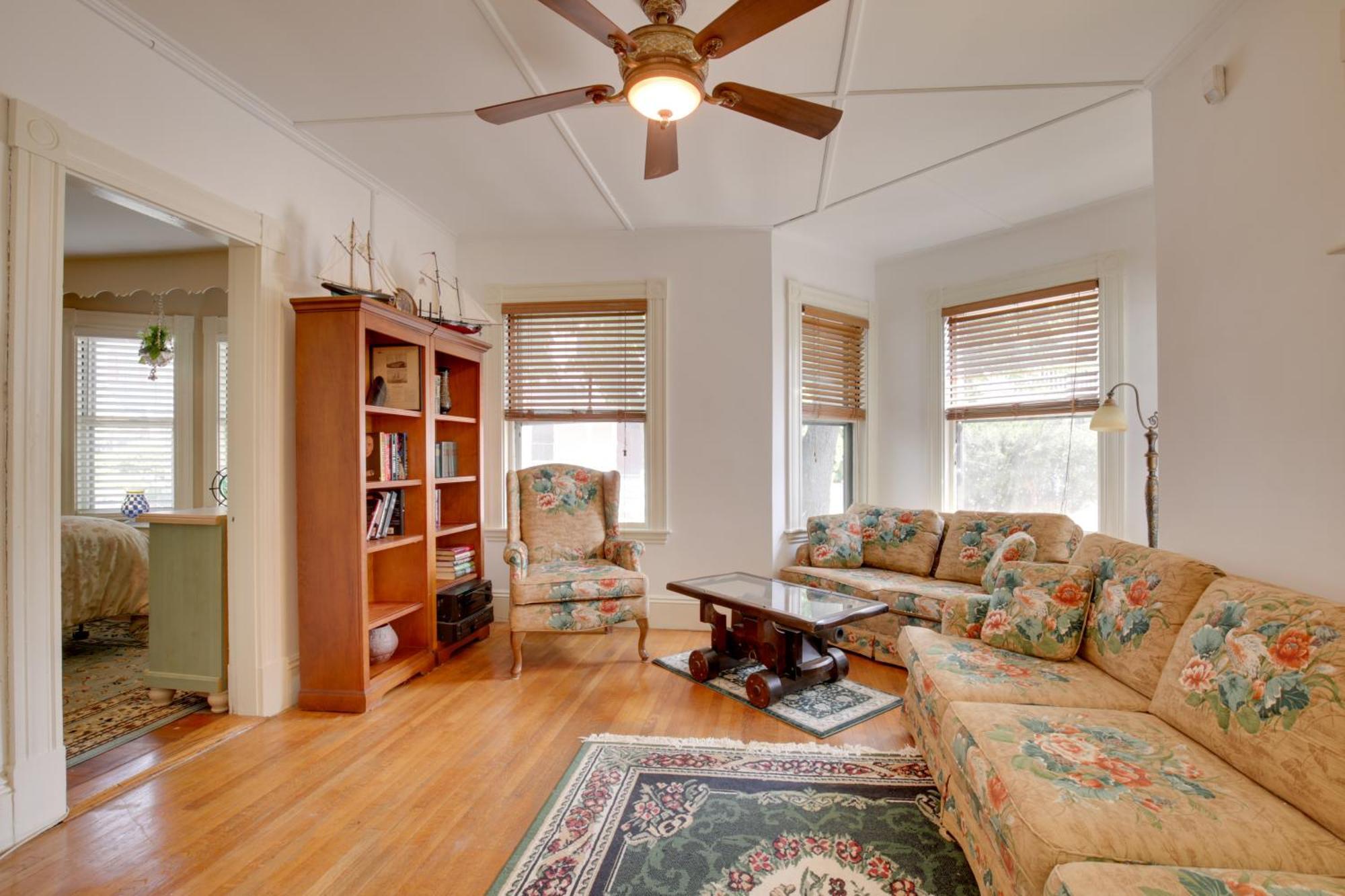 Quaint Beverly Townhome Walk To Beach And Downtown! 外观 照片